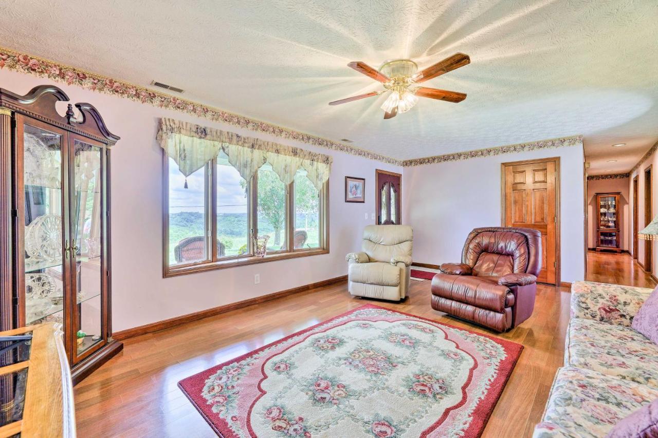 Charming Williamstown Retreat With Private Yard Villa Luaran gambar