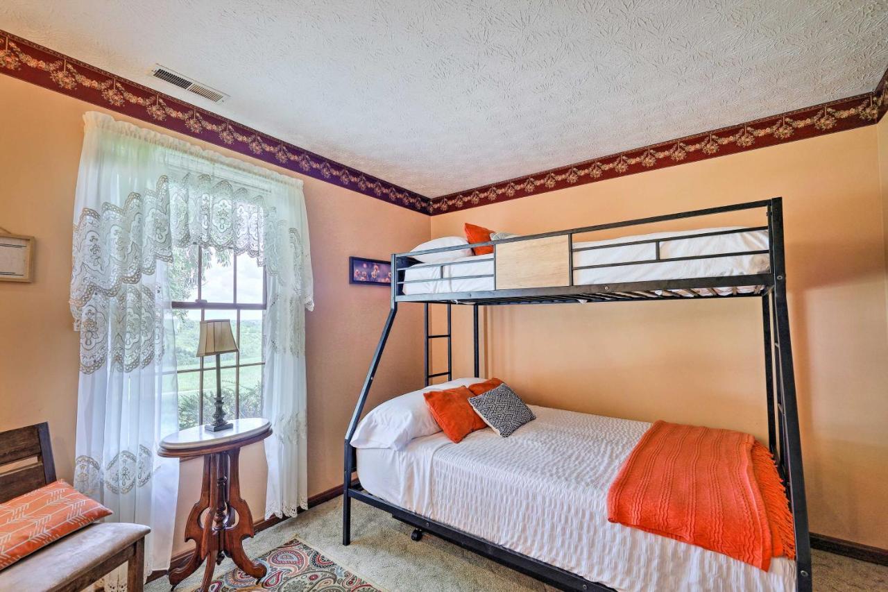 Charming Williamstown Retreat With Private Yard Villa Luaran gambar